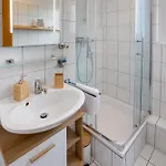 Mint Design-studio Mit Balkon アパート