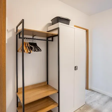 Mint Design-studio Mit Balkon