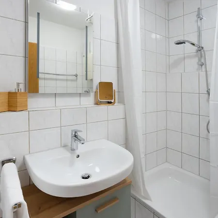 Apartment Mint Design-studio Mit Balkon *